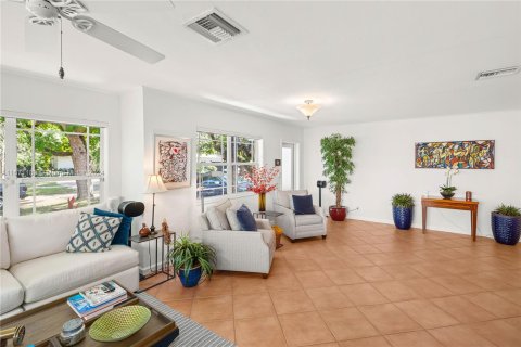 Casa en venta en Coral Gables, Florida, 3 dormitorios, 163.79 m2 № 1391503 - foto 9