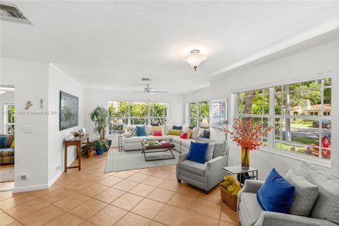 Casa en venta en Coral Gables, Florida, 3 dormitorios, 163.79 m2 № 1391503 - foto 5