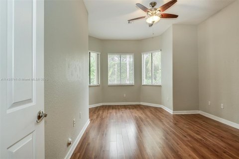 Casa en venta en Cutler Bay, Florida, 5 dormitorios, 438.22 m2 № 670060 - foto 24