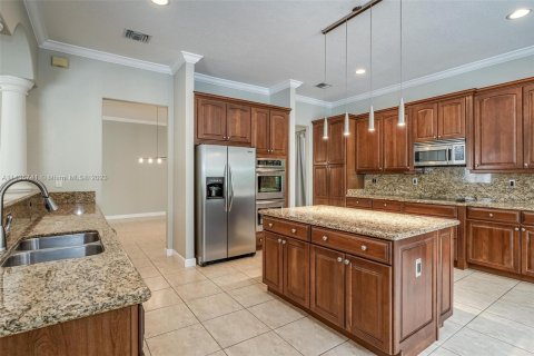 Casa en venta en Cutler Bay, Florida, 5 dormitorios, 438.22 m2 № 670060 - foto 16