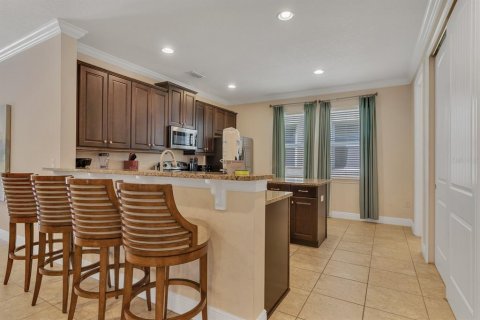 Villa ou maison à vendre à Kissimmee, Floride: 6 chambres, 308.16 m2 № 1245809 - photo 8