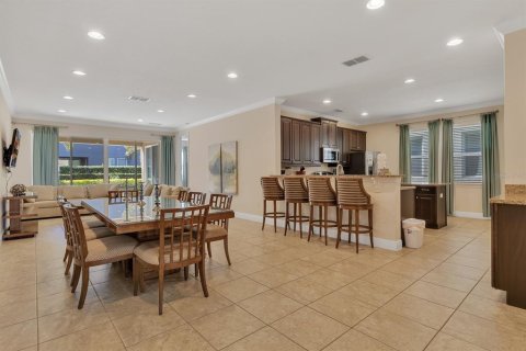 Villa ou maison à vendre à Kissimmee, Floride: 6 chambres, 308.16 m2 № 1245809 - photo 6