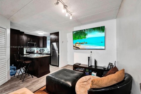 Copropriété à vendre à Hialeah, Floride: 3 chambres, 116.59 m2 № 890124 - photo 5