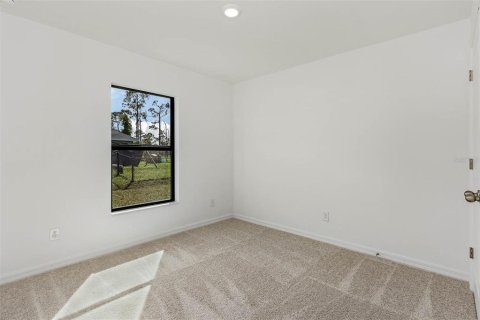 House in Port Charlotte, Florida 3 bedrooms, 106.19 sq.m. № 939793 - photo 7