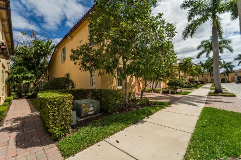 Touwnhouse à vendre à Palm Beach Gardens, Floride: 3 chambres, 161.09 m2 № 1104673 - photo 11