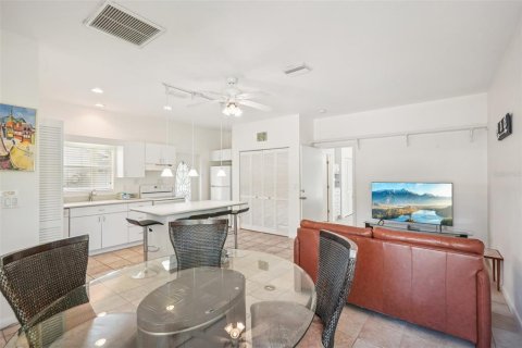 Casa en venta en Sarasota, Florida, 4 dormitorios, 216.18 m2 № 1403347 - foto 16