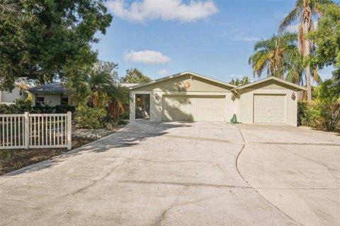 Casa en venta en Sarasota, Florida, 4 dormitorios, 216.18 m2 № 1403347 - foto 2