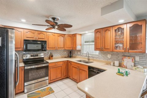 Casa en venta en Sarasota, Florida, 4 dormitorios, 216.18 m2 № 1403347 - foto 18