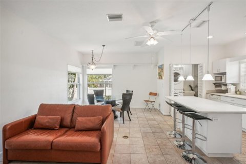 Casa en venta en Sarasota, Florida, 4 dormitorios, 216.18 m2 № 1403347 - foto 14