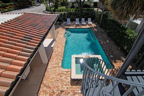 Villa ou maison à vendre à West Palm Beach, Floride: 4 chambres, 343.83 m2 № 986984 - photo 15