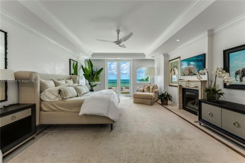 Touwnhouse à vendre à Miami Beach, Floride: 4 chambres, 528.15 m2 № 752002 - photo 18