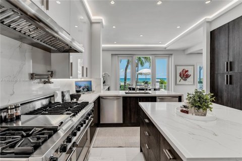 Adosado en venta en Miami Beach, Florida, 4 dormitorios, 528.15 m2 № 752002 - foto 6