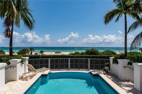 Touwnhouse à vendre à Miami Beach, Floride: 4 chambres, 528.15 m2 № 752002 - photo 10