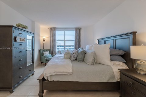 Copropriété à louer à Hallandale Beach, Floride: 2 chambres, 115.2 m2 № 1367043 - photo 15