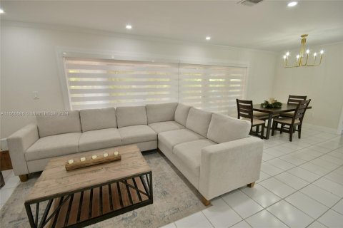 Casa en venta en Miami, Florida, 3 dormitorios, 134.62 m2 № 1367011 - foto 16