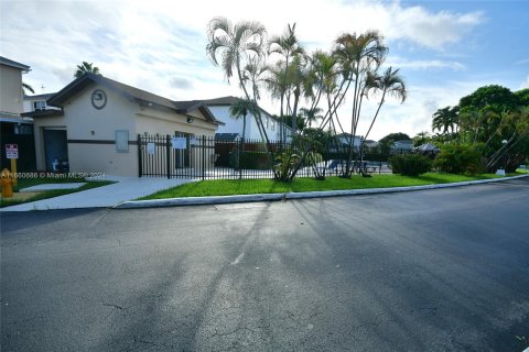 Casa en venta en Miami, Florida, 3 dormitorios, 134.62 m2 № 1367011 - foto 4