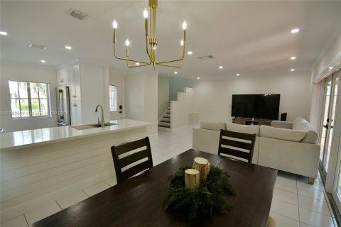 Casa en venta en Miami, Florida, 3 dormitorios, 134.62 m2 № 1367011 - foto 15