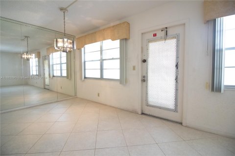 Condo in Deerfield Beach, Florida, 2 bedrooms  № 1415771 - photo 5