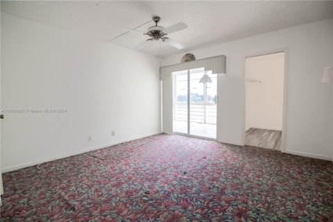 Condo in Deerfield Beach, Florida, 2 bedrooms  № 1415771 - photo 11