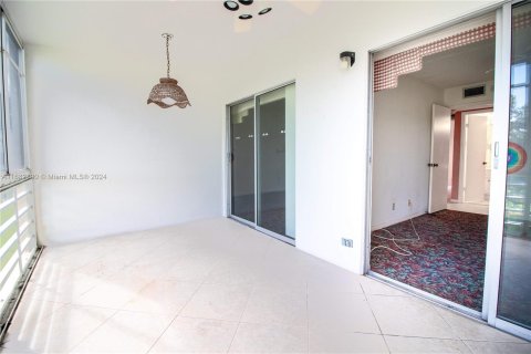 Condo in Deerfield Beach, Florida, 2 bedrooms  № 1415771 - photo 20