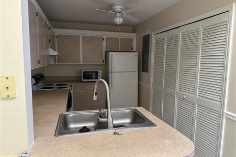 Condo in Punta Gorda, Florida, 3 bedrooms  № 1296386 - photo 8