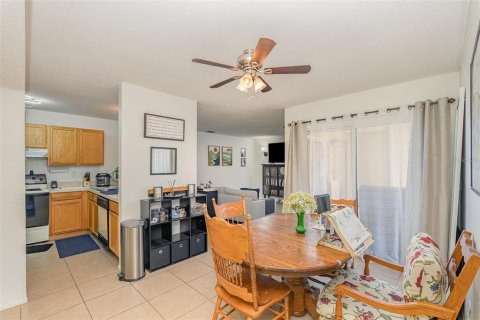 Townhouse in Palm Bay, Florida 3 bedrooms, 109.62 sq.m. № 1296392 - photo 7