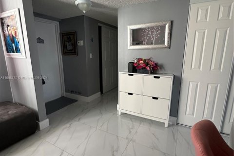 Copropriété à vendre à Aventura, Floride: 3 chambres, 128.21 m2 № 1229694 - photo 17