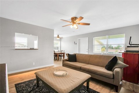 Condominio en venta en Boynton Beach, Florida, 2 dormitorios, 75.72 m2 № 1237150 - foto 9