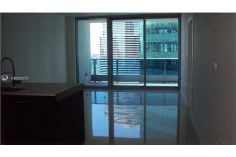 Condo in Miami, Florida, 1 bedroom  № 2942 - photo 10