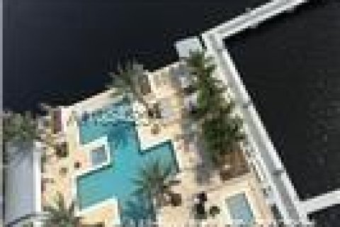 Condominio en venta en North Miami Beach, Florida, 2 dormitorios, 185.71 m2 № 2941 - foto 14