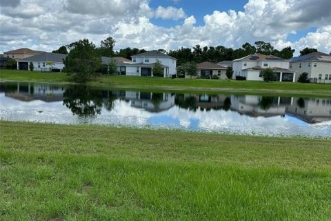 House in Davenport, Florida 4 bedrooms, 178.09 sq.m. № 1264785 - photo 5