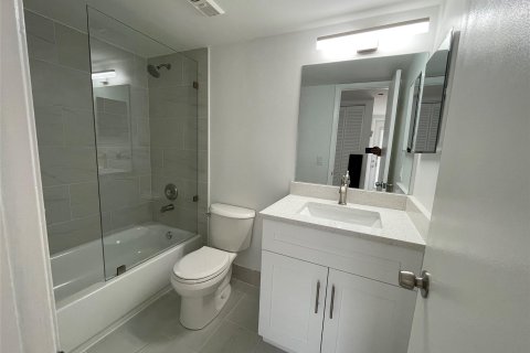 Condominio en venta en Sunrise, Florida, 2 dormitorios, 79.9 m2 № 1129246 - foto 7