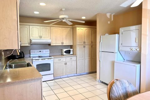 Condo in Delray Beach, Florida, 2 bedrooms  № 1116675 - photo 16