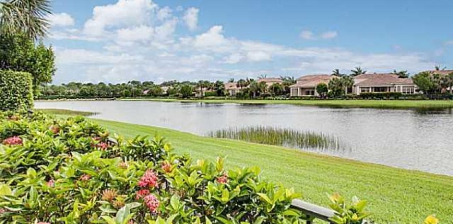 Casa en Palm Beach Gardens, Florida 3 dormitorios, 271.27 m2 № 962271