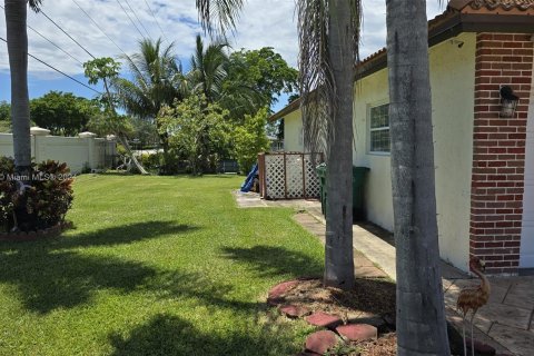 Casa en venta en Tamarac, Florida, 2 dormitorios, 153.66 m2 № 1292094 - foto 5