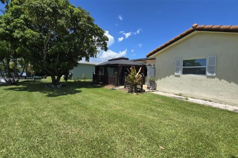 Casa en venta en Tamarac, Florida, 2 dormitorios, 153.66 m2 № 1292094 - foto 9