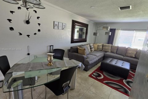 Casa en venta en Tamarac, Florida, 2 dormitorios, 153.66 m2 № 1292094 - foto 17