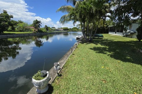 Casa en venta en Tamarac, Florida, 2 dormitorios, 153.66 m2 № 1292094 - foto 7