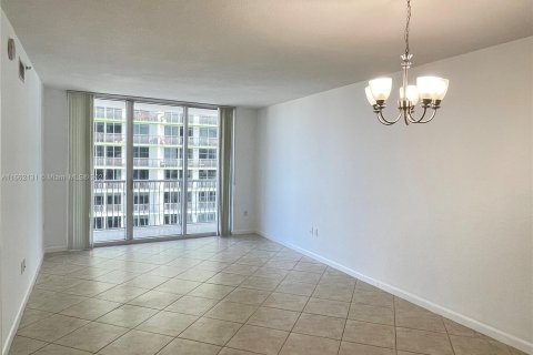 Copropriété à louer à Miami, Floride: 1 chambre, 76.64 m2 № 1369065 - photo 3