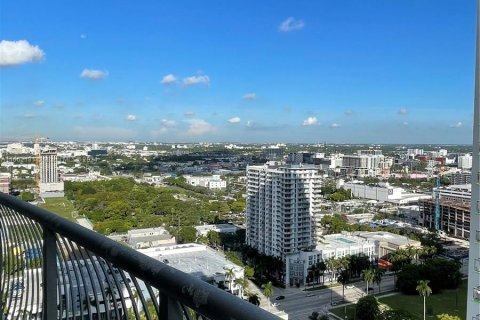 Copropriété à louer à Miami, Floride: 1 chambre, 76.64 m2 № 1369065 - photo 2