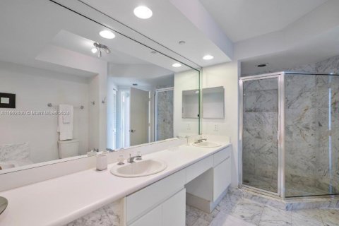 Copropriété à louer à Sunny Isles Beach, Floride: 2 chambres, 163.51 m2 № 1369025 - photo 20