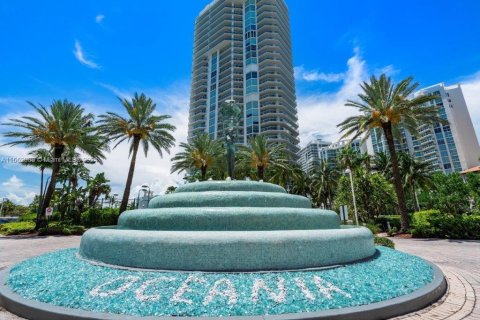 Copropriété à louer à Sunny Isles Beach, Floride: 2 chambres, 163.51 m2 № 1369025 - photo 2