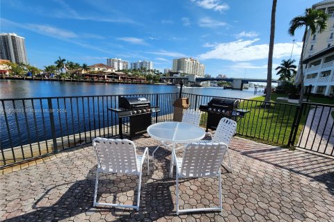 Copropriété à vendre à Fort Lauderdale, Floride: 1 chambre, 69.4 m2 № 1369066 - photo 28