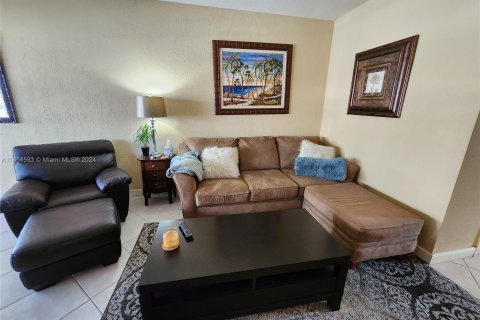 Condominio en venta en Fort Lauderdale, Florida, 1 dormitorio, 69.4 m2 № 1369066 - foto 14