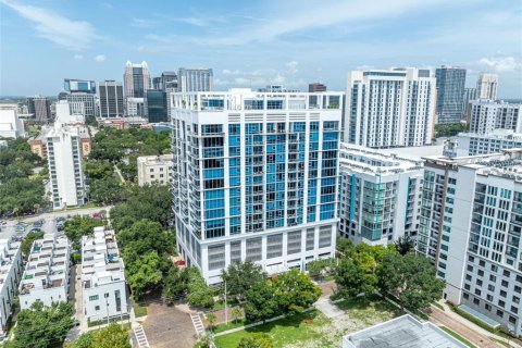 Condominio en venta en Orlando, Florida, 2 dormitorios, 163.97 m2 № 1301867 - foto 1