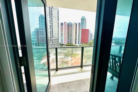 Condominio en venta en Miami, Florida, 1 dormitorio, 68.28 m2 № 1101909 - foto 30