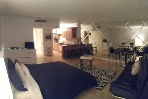 Condominio en venta en Miami Beach, Florida, 49.24 m2 № 2891 - foto 3