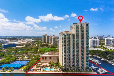 Condo in Aventura, Florida, 3 bedrooms  № 1419882 - photo 3