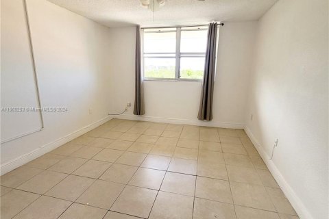 Copropriété à vendre à North Miami, Floride: 1 chambre, 62.52 m2 № 1386149 - photo 19