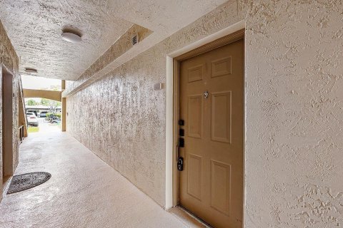 Condominio en venta en Pembroke Pines, Florida, 2 dormitorios, 104.98 m2 № 1231328 - foto 26